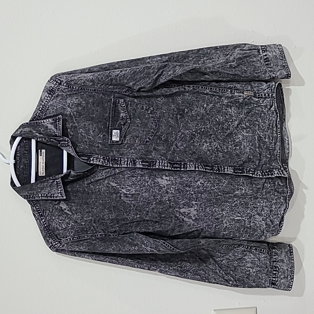Flying Machine Men's Medium, Long Sleeve Dark Gray / Black,  Button Down Front